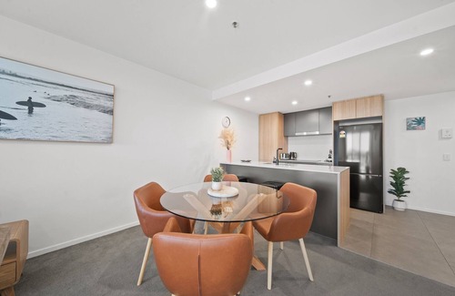 Belconnen Apartment | Sleek 2-Bed Apartment with Rooftop Garden Access