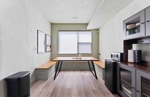 Washington House | Sleek & Cozy DC Oasis 1BR/1BA w/Accessible backyard