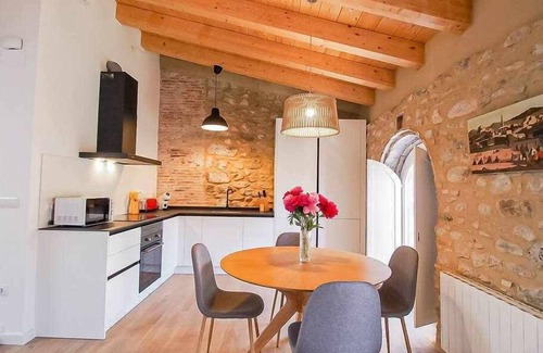 Besalu Apartment | Sleep and Stay Besalú Iglesia Atico with terrace