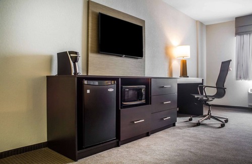 East Syracuse Hotel | Sleep Inn & Suites Airport