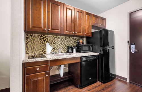 Rochester Hotel | Sleep Inn & Suites West-Near Medical Center