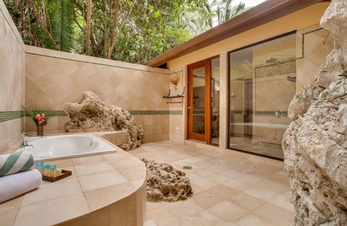 Good Living Camp Resort | Sleeping Giant Rainforest Lodge