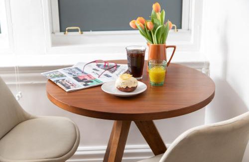 Center City Apartment | Sleepover No 107