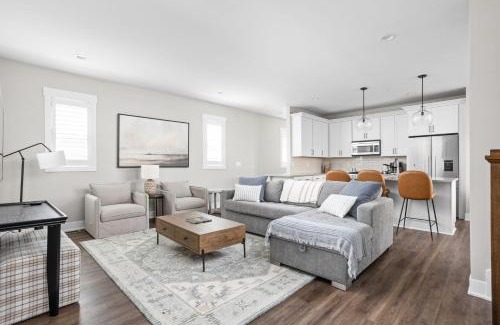 Westfield House | Sleeps 22-Downtown Westfield-Near Grand Park!