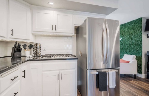 Kaukauna House | Sleeps 30 | 5000+ Sq Ft | Pool & Hot Tub