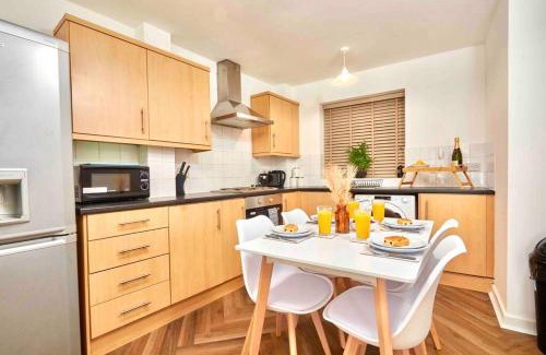 Headingley Apartment | Sleeps 6 - Corporate & Family Stays - FREE Parking & WiFi