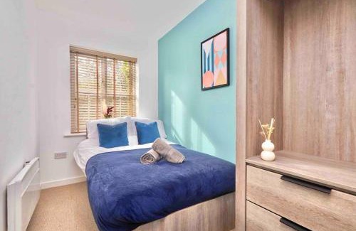 Headingley Apartment | Sleeps 6 - Corporate & Family Stays - FREE Parking & WiFi