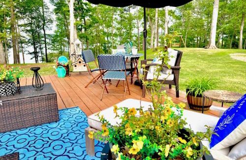 Etoile Villa | SLEEPS SIX - Rent Entire WATERFRONT Cabin #2