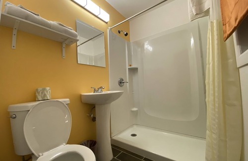 West Fairfax Hotel | Sleepy Hollow Motel