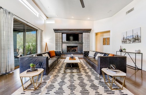 Camelback Park Estates House | Slice of Paradise
