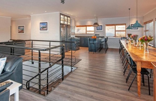Kleinbaai Other | Slip-A-Way Lodge 5 bed Sleeps 10