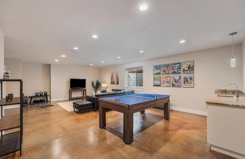 West Colfax House | Sloan's Lake Loft Hot Tub & Rooftop Patio