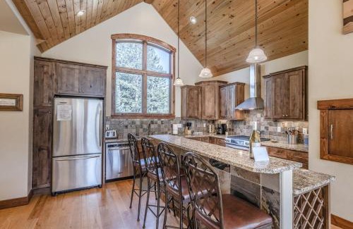 Old Town House | Slopeside Luxury Villa 136 I Fantastic Ski Views I Best Price I FREE Adventures Daily