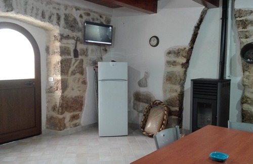 Alvito House | Small Alvitano shelter