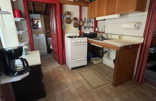 Sebago Cottage | Small Cottage just steps away from Sebago Lake