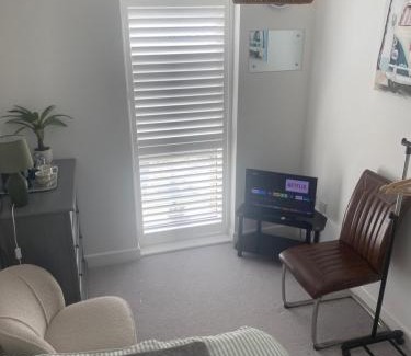 Newhaven House | Small Double room to rent