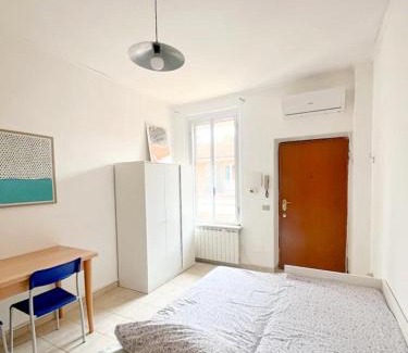 Ponte Nuovo Apartment | Small Flat Milano