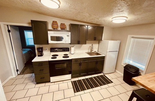 Ucon Apartment | Small Group Apartment in Century-Old Building Apt#4