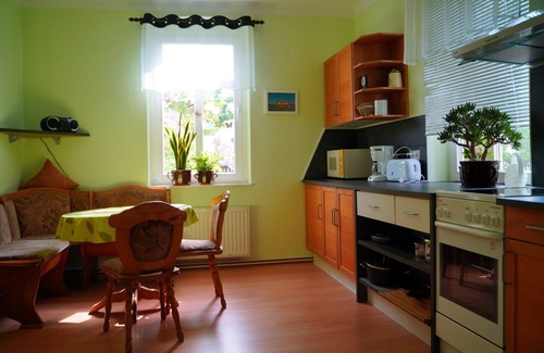 Oberloßnitz Apartment | small oasis in Radebeul (for 4 persons)