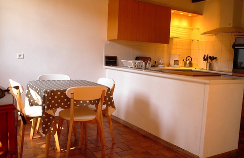 Gan Cottage | Small stone house overlooking the Pyrenees foothills (sleeps 2)