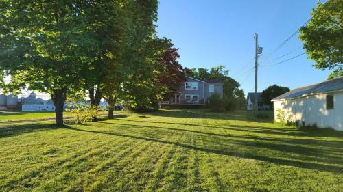 Montague Bed & Breakfast | Small Town Bound Inn