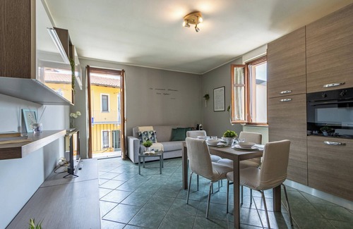 Castelletto Sopra Ticino Apartment | [SMART FLAT] Apartment whit Private Garage, Wi-Fi, Netflix
