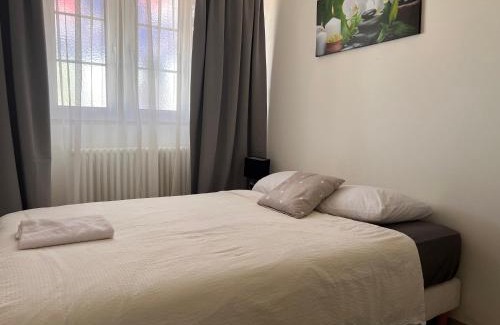 Pratteln House | Smart Stay Budget Room