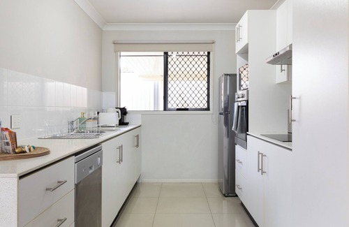 Acacia Ridge Apartment | Smart Suites Self Check-in Apartments 6 Stockport