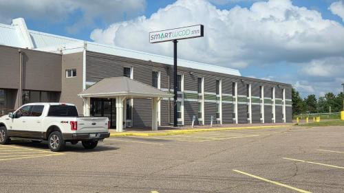 Osseo Hotel | Smartwood Inn