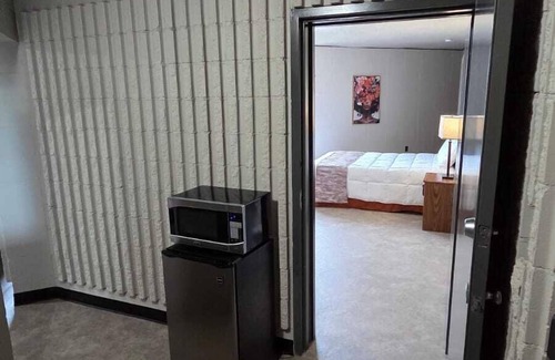 Osseo Hotel | Smartwood Inn