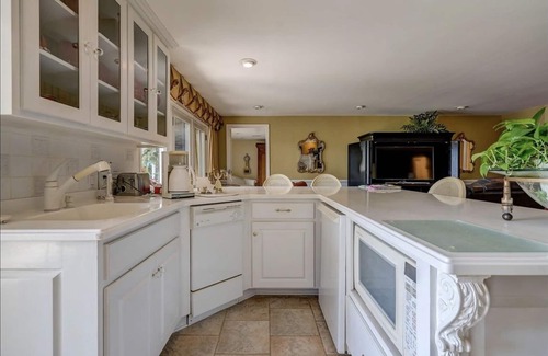 Moneta House | Smith Mountain Lake Stunning Hot Tub Kayaks Paddle Boards [AUGUST DISCOUNTS!]