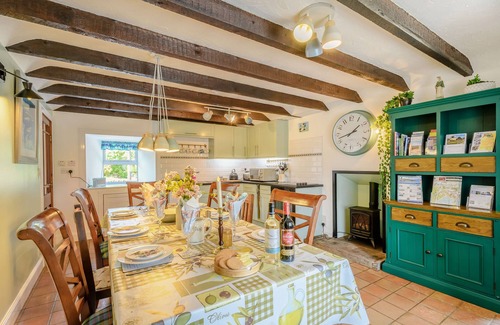 Lochgilphead House | SMITHY HOUSE, pet friendly, character holiday cottage in Kilmartin