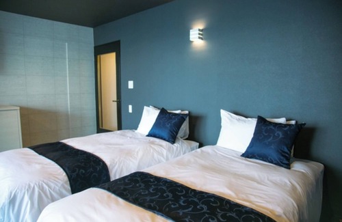 Matsuyama House | Smoking allowed 2nd floor twin room 3 persons /Matsuyama Ehime
