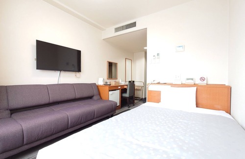 Higashi Ward Hotel | Smoking single room Corner room with sofa Br/Okayama Okayama