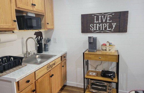 Flag Pond House | Smoky Mountain Tiny Cabin On Bold Stream With Private Hot Tub