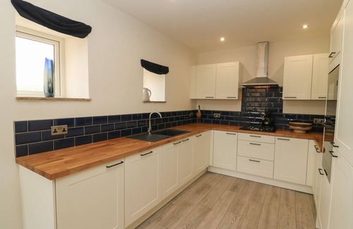 Lofthouse Cottage | SNAVE BARN, pet friendly, luxury holiday cottage in Appletreewick