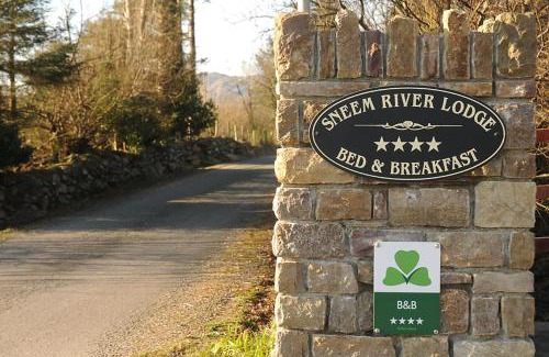 Sneem Bed & Breakfast | Sneem River Lodge Bed & Breakfast