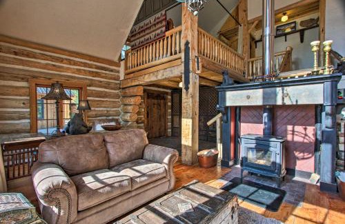 Crescent House | Snow Pine Retreat - Remote Crescent Log Cabin!