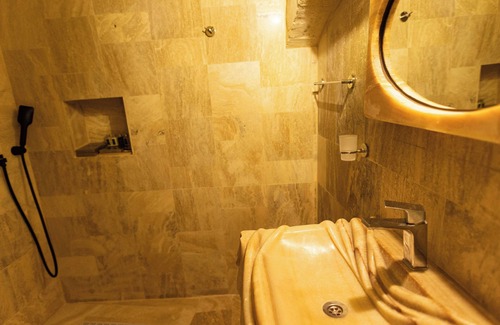 Uchisar Apartment | Snowy Mountain view Luxury Delux Cave Room 105
