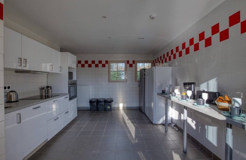 La Chapelle-Saint-Fray Villa | So Villa Chateaubert (72) - Heated pool - Basketball - 2h Paris - 30p.