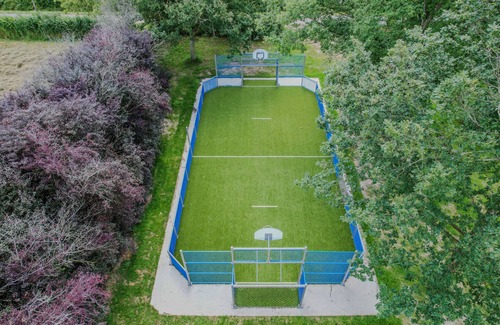 Servilly Villa | So Villa Les Ruets (03) - Heated swimming pool - City Stadium- 2h Lyon - 30p.