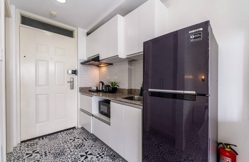 Mactan Export Processing Zone Apartment | Soderberg by J&J (Near airport| Wi-Fi |Netflix)