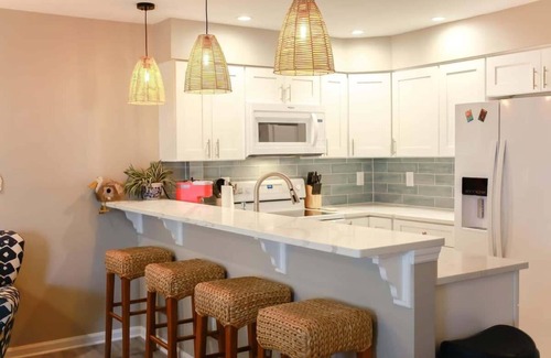 Northeast Virginia Beach House | Sojourn The Ocean Breeze in Virginia Beach