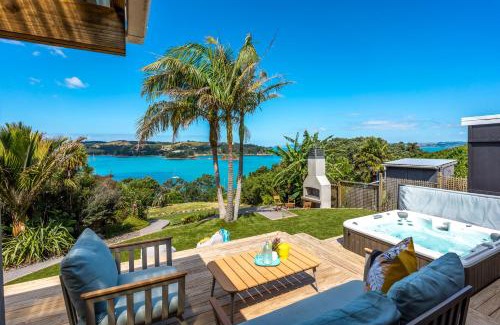 Surfdale House | Sol Spa Oasis - Surfdale Holiday Home