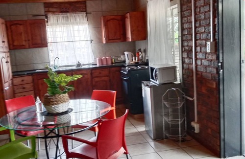 Arcadia Cottage | Solar powered cozy family sized cottage with all the privacy you need.