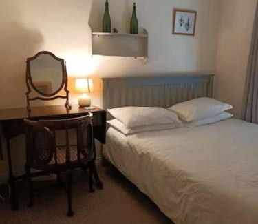 Rostrevor House | Solo Traveller Guest Lodgings