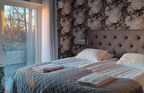 Mellbystrand Hotel | Solstickan Hotell & Vandrarhem