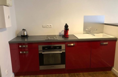 Peronne Apartment | Som'home