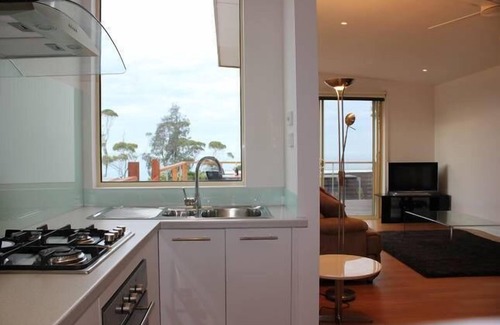 Somers Apartment | Somers Holiday accommodation with stunning balcony seaviews and private garden