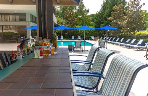 Executive Park Hotel | Sonesta Charlotte Lower South End